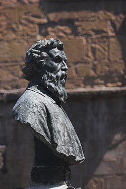 Busto de Benvenuto Cellini esculpido por Raffaello Romanelli en 1901.