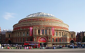 Fachada o vista representativa relacionada con la historia de los Proms en Londres