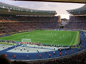 Las selecciones de Italia y Francia disputan la final en el estadio Olímpico de Berlín