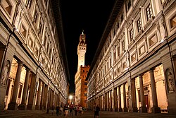 Perspectiva del Palazzo Vecchio vista desde la Galería de los Uffizi