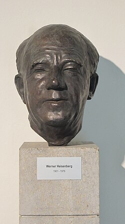 Busto de Werner Heisenberg