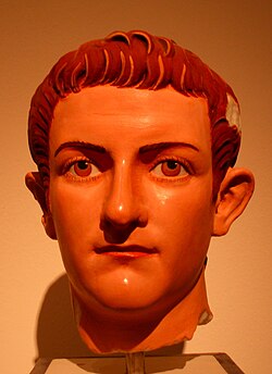 Moderna reconstrucción de la policromía original en una réplica de un retrato de Calígula