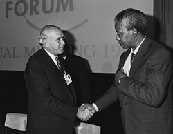Frederik de Klerk y Nelson Mandela en Davos, 1992