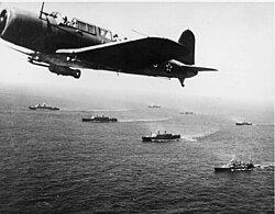 Vista aérea de un convoy naval durante la Segunda Guerra Mundial