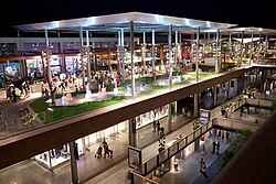 Centro Comercial La Maquinista
