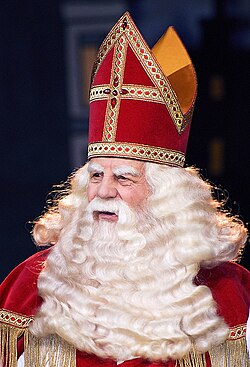 Persona vestida como Sinterklaas