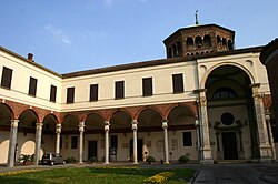 Cortile de la Basílica de San Ambrosio