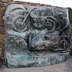 Monumento a Paco Bultó
