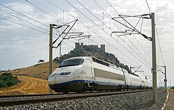 AVE serie 100 cruzando la campiña andaluza cerca de Almodóvar del Río