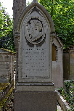 Tumba de Manuel Godoy en el cementerio de Père-Lachaise en París.