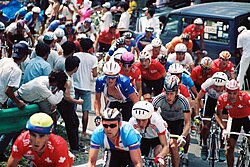 Lance Armstrong y Laurent Dufaux durante la carrera amateur en carretera