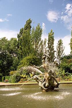 La fuente de Tritón en Queen Mary's Gardens