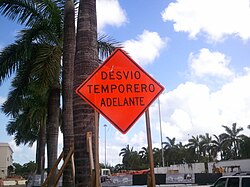 Señal de construcción naranja