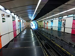 Interior de la estación de Parc de Montjuïc
