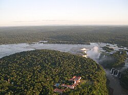 Río Iguazú y cataratas