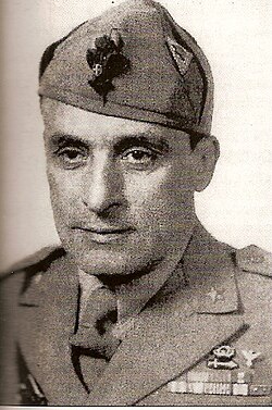 El general Giuseppe Castellano, representante del nuevo gobierno italiano