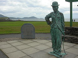 Estatua de bronce de Charlie Chaplin en Waterville