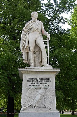 Estatua conmemorativa de Bülow en Unter den Linden, Berlín