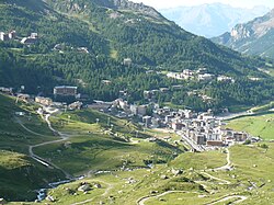Panorama veraniego de la localidad de Breuil-Cervinia