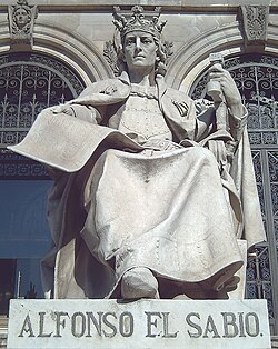 Escultura de Alfonso X el Sabio en la Biblioteca Nacional de España