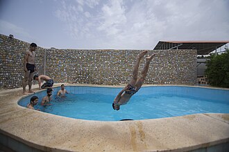 Precaución al saltar al agua