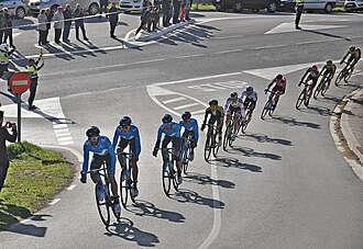 Pelotón de ciclistas disputando una etapa de la Volta a Cataluña