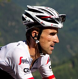 Haimar Zubeldia con equipación ciclista