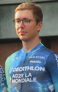 Fotografía de perfil de Benoît Cosnefroy