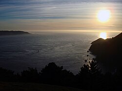Fotografía del Golden Gate mirando al oeste hacia el Pacífico