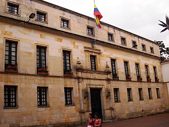Fachada del Palacio de San Carlos en Bogotá