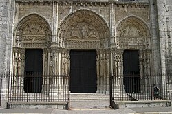 La fachada occidental Portail royal
