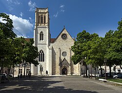 Fachada y estructura de la Catedral de San Caprasio en Agen