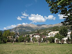 Paisaje y arquitectura tradicional en Barcelonnette