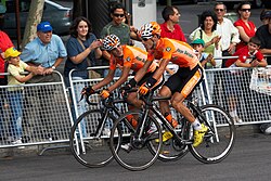 Aficionados aplaudiendo en la Vuelta a España