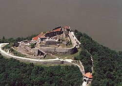 Monte del castillo de Visegrád