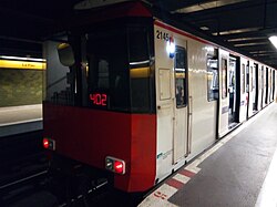 Unidad de la serie 2100 de CAF en La Pau