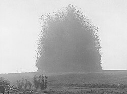 Voladura de una galería subterránea bajo el Somme