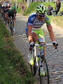 Peter Sagan rodando sobre el pavé