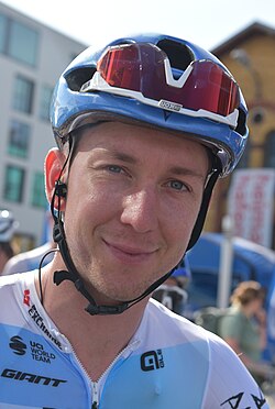 Kaden Groves en una competición ciclista