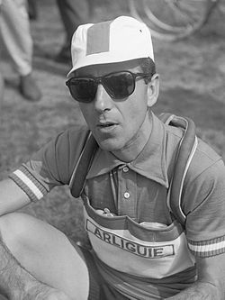 Fotografía de perfil de Lucien Lazaridès