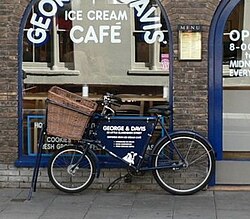 Bicicleta de reparto Pashley Delibike azul