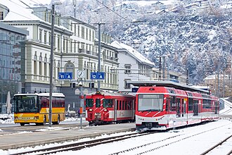 Vista del edificio de la estación de la línea Matterhorn-Gotthard en Brig