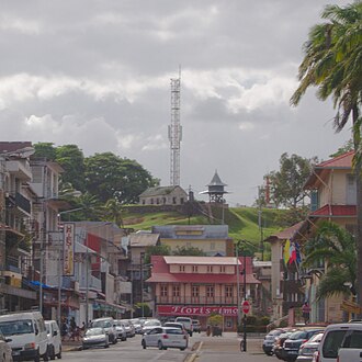 Vista histórica de la región y fortificaciones en Cayena