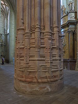 Pilares en el interior de la Catedral de Astorga