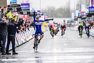 Detalle gráfico de la competición ciclista A través de Flandes 2018