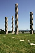 Columnas ubicadas en el barrio de Bellaterra