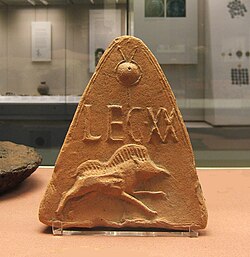 Antefix romano con estandarte de la Legio XX Valeria Victrix