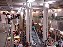 Personas en el metro de Toulouse