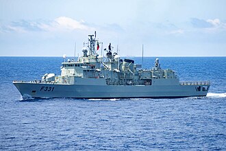 Fragata clase Vasco da Gama navegando