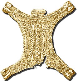Pectoral de oro del Tesoro de El Carambolo